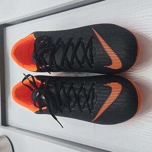 Nike - Soccer Cleats - Size 10 - black & Orange - New Never used